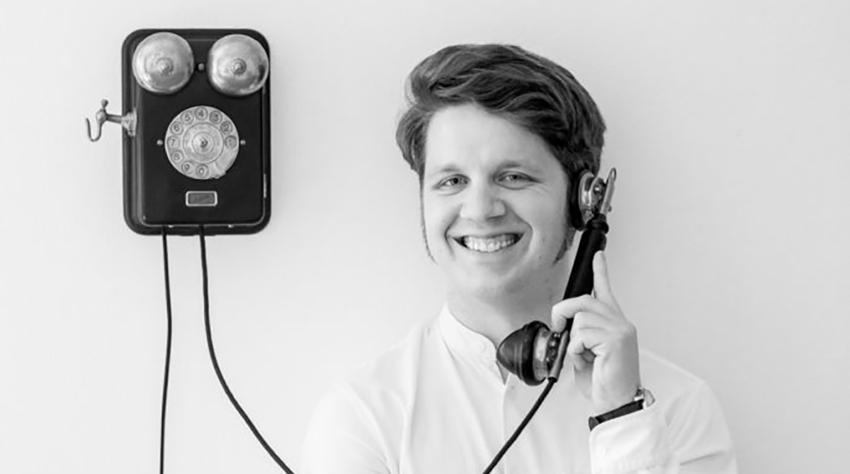 Martin Schienbein am Telefon